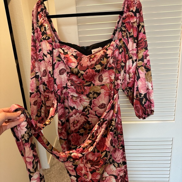 Showpo Pink and Black Floral Dress - Picture 4 of 4